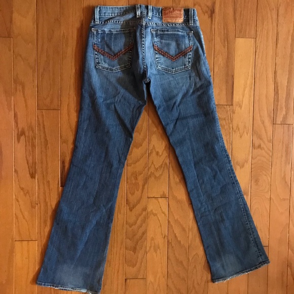 Nice Embroidered Pocket Faded Button 🪰 Lucky Brand Jeans! - Picture 14 of 16